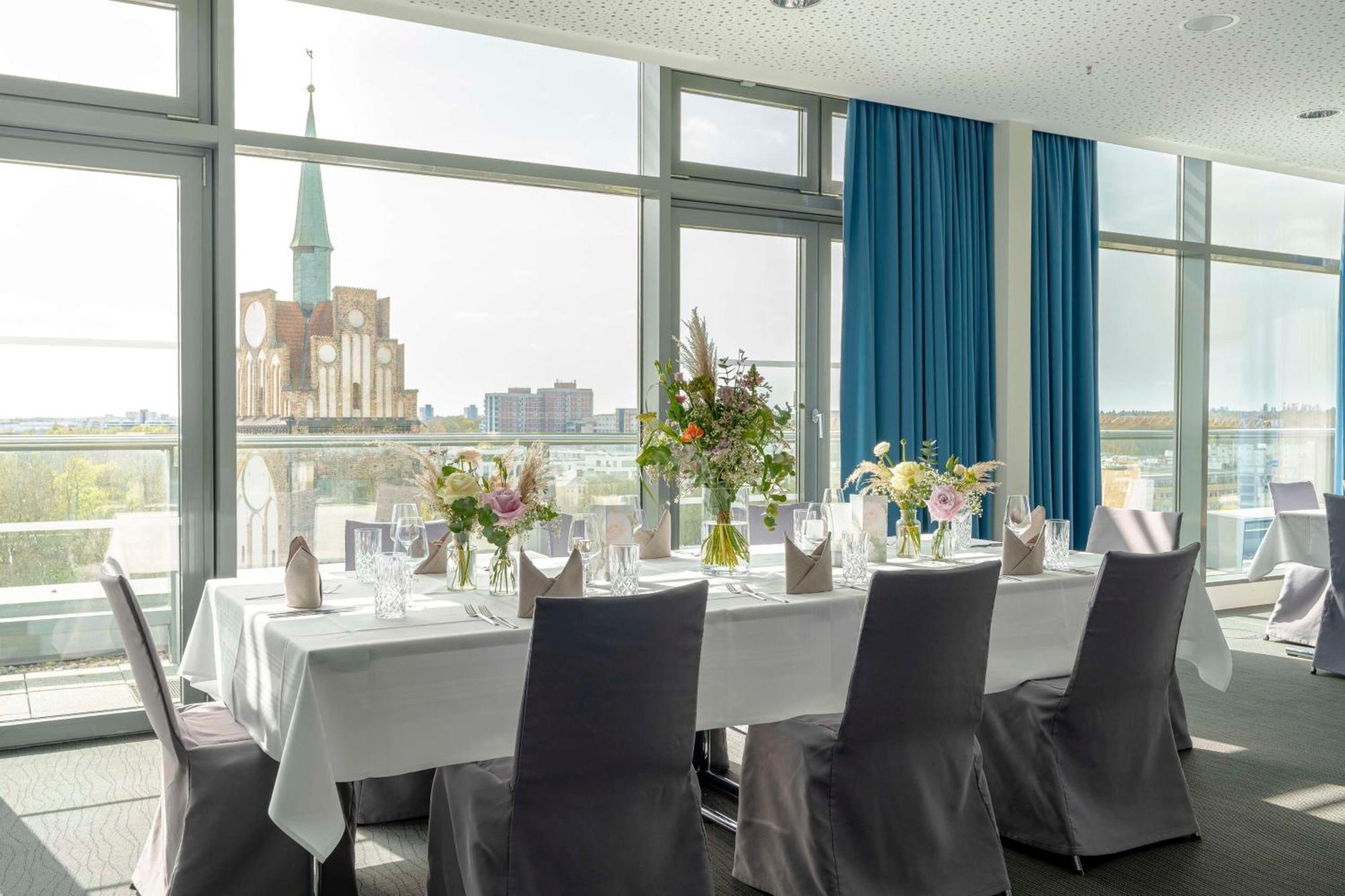 Radisson Blu Hotel Rostock Esterno foto